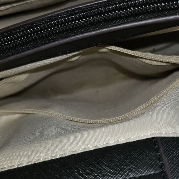 Liz Claiborne Spacious Purse Shoulder Bag Lots Of Space Tote Cream/Black Colored - Picture 10 of 13